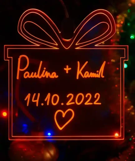 Bombka LED Prezent do personalizacji – ozdoba świąteczna Lumitree